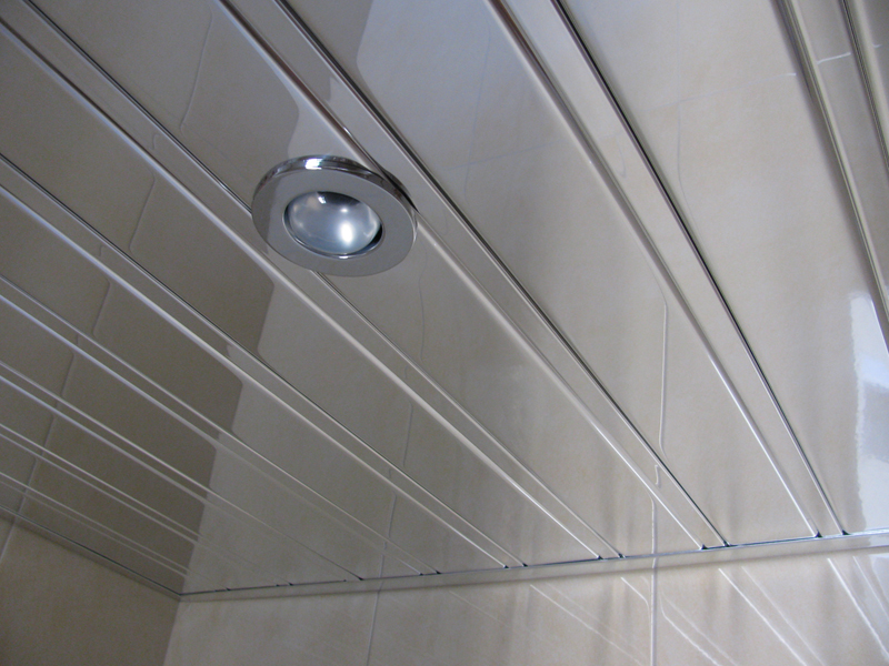 Реечный потолок для ванной своими руками, фото, видео.